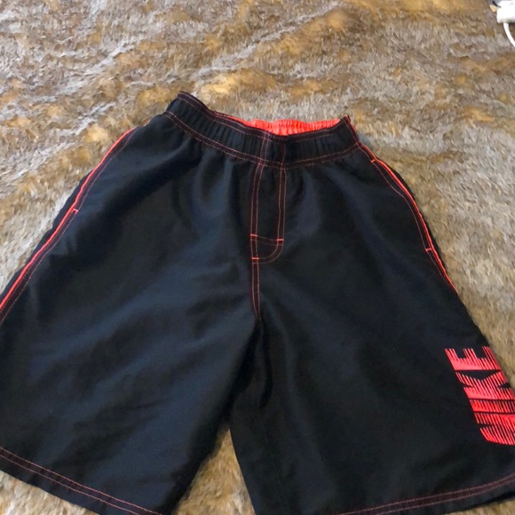 boys nike swimming shorts